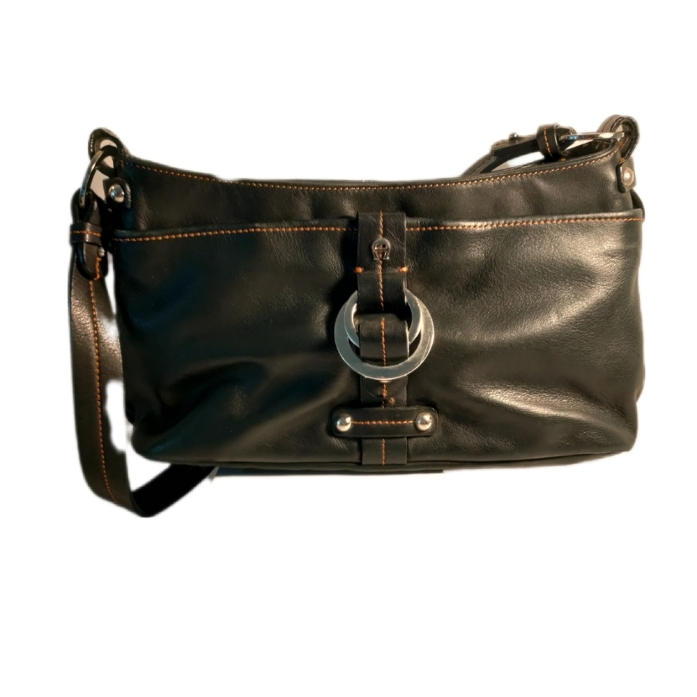 Black leather shoulder bag  Etienne aigner